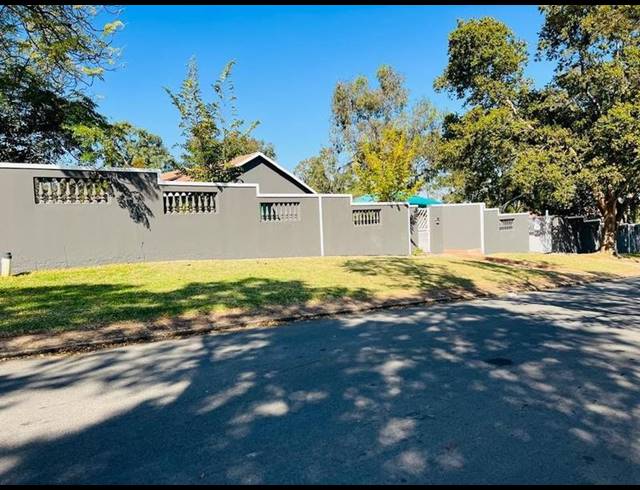 3 BEDROOM HOUSE FOR SALE IN FLEURHOF